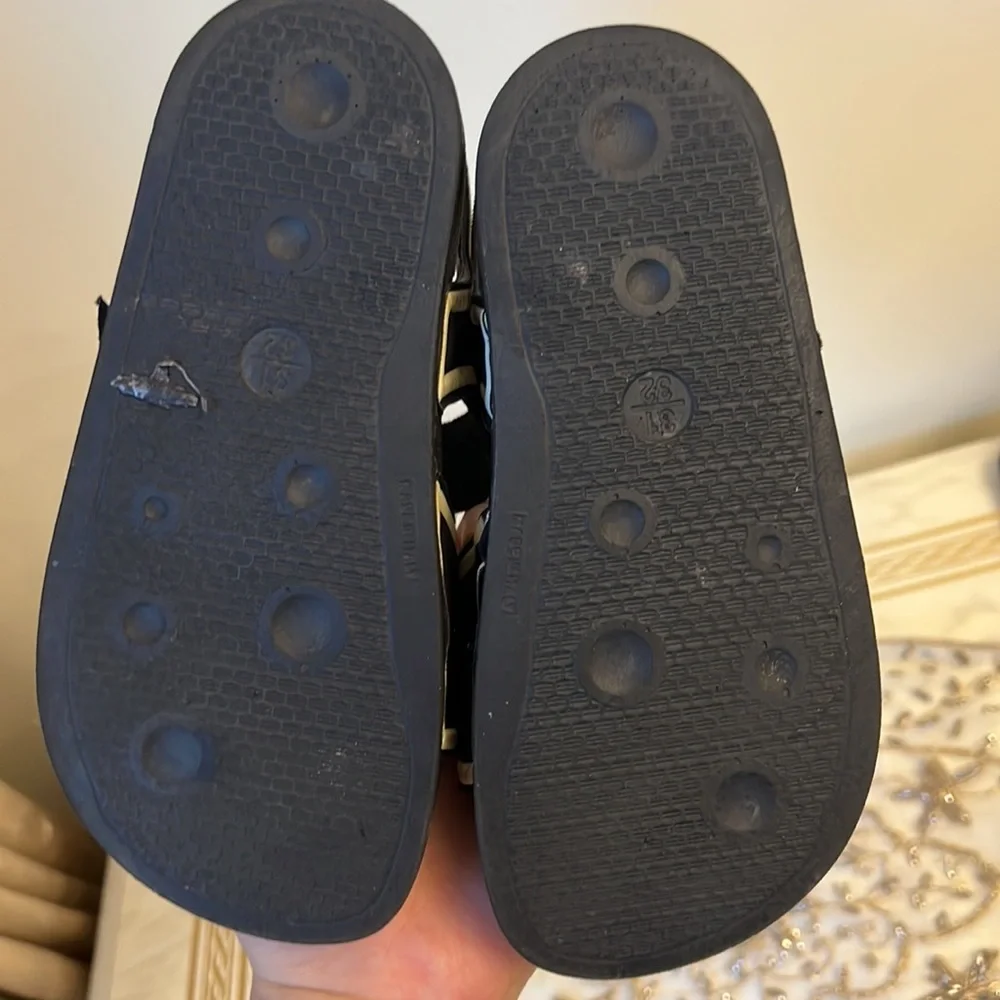 Dolce and Gabbana sandals - Picture 2 of 4